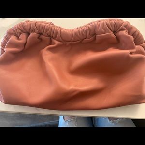 Large clutch very similar to bottega clutch same style